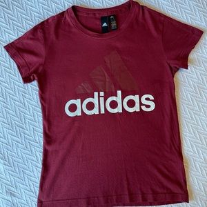 Adidas t-shirt like new worn 2 times